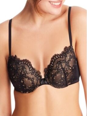 Maidenform Push up & in Underwire Push-up Bra Black/Body Beige Lace 36B NWT